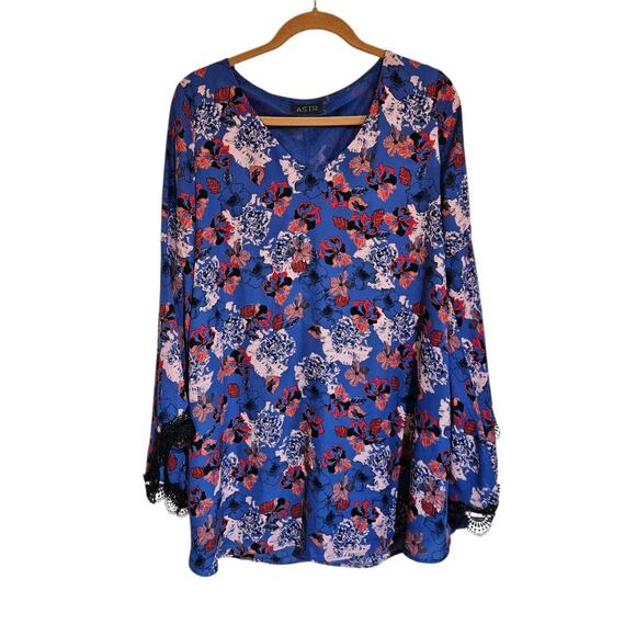 ASTR Blue Floral Tunic Women's V-Neck Flowy Lace Trim Swing Boho Blouse Medium - Picture 1 of 4